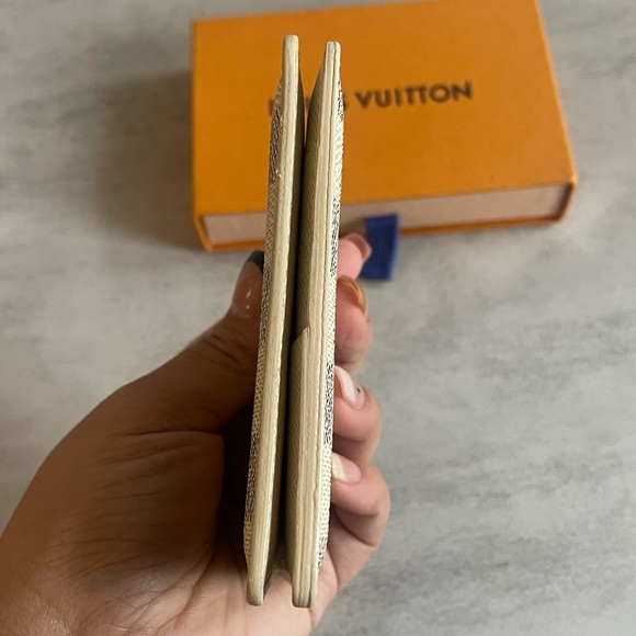 SOLD Authentic Louis Vuitton Card Holder - Picture 7 of 12